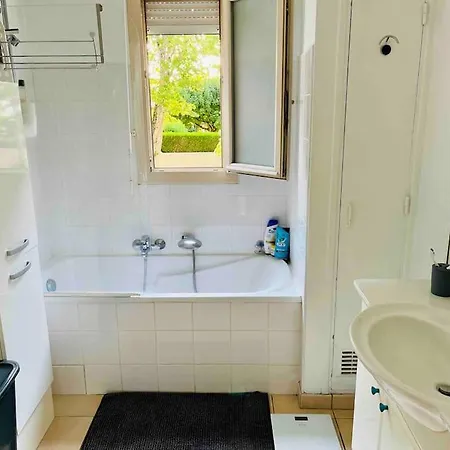 Feline's - T2 Moderne 51 M2, Proche Centre